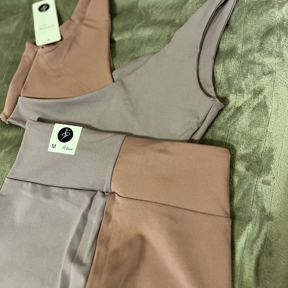 Blue Colorblock Set and Pink Colorblock set - Picture 4 of 5